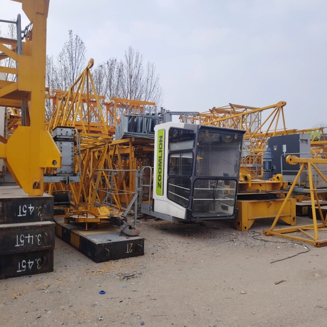 Used Zoomlion Model 6010 Flat Head Tower Crane 6 Ton 60m Jib Length High Efficiency PLC Motor High Load Moment CE Certified